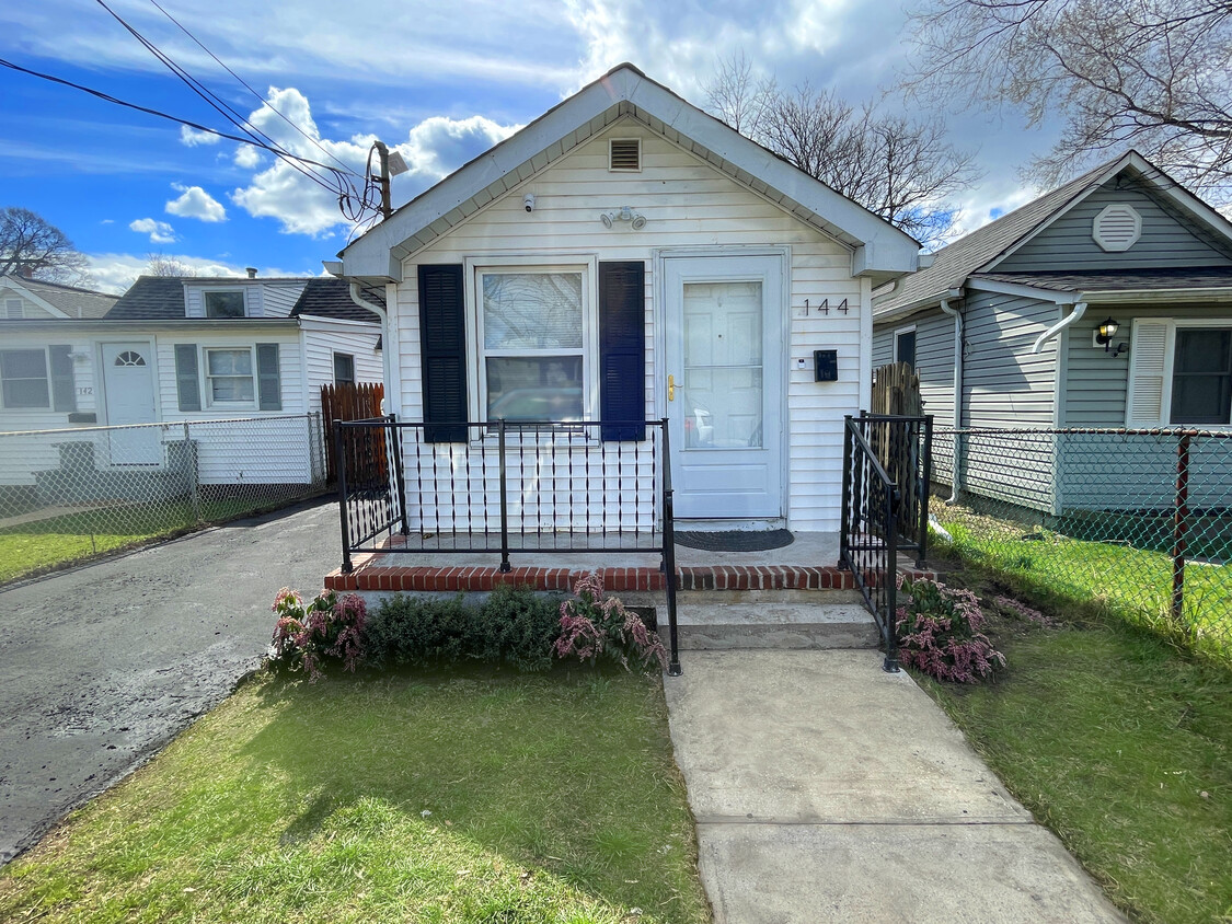 Front Porch, Long Driveway and Yard - 144 Lawrence Ave