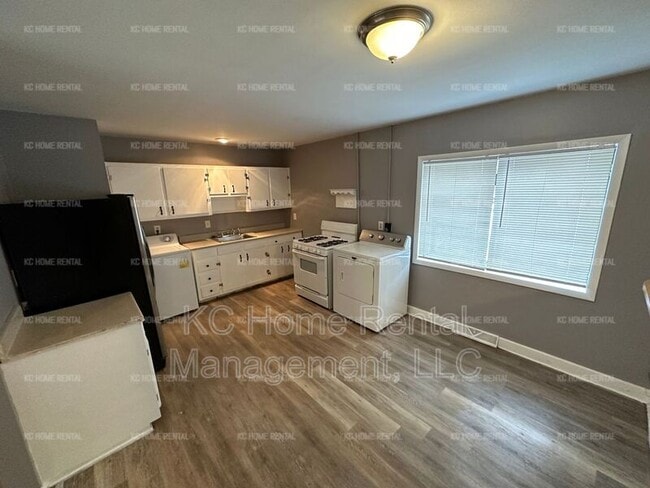 Foto del edificio - 8601 E 110th St