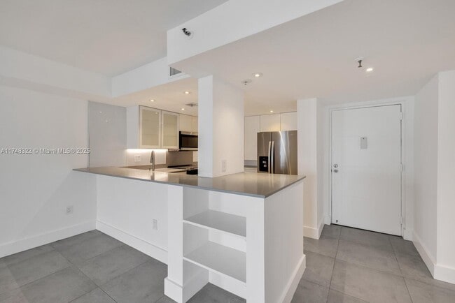 Building Photo - 7751 NE Bayshore Ct