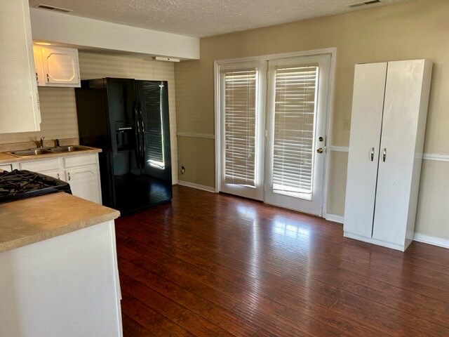 Foto del edificio - 668 Greenbriar St
