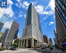 Building Photo - 15 Grenville St