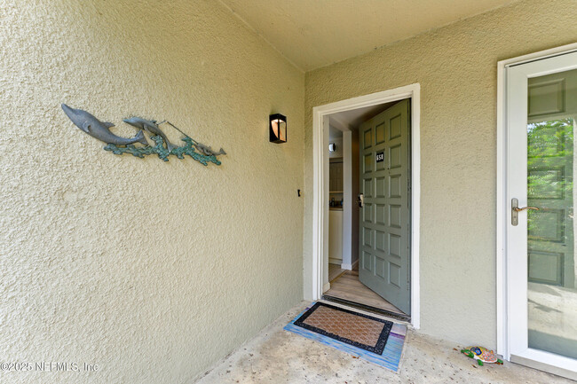 Building Photo - 658 Summer Pl