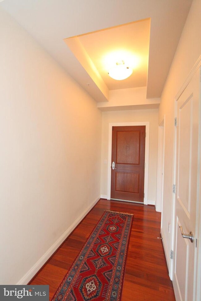 Foto del edificio - 513 W Broad St