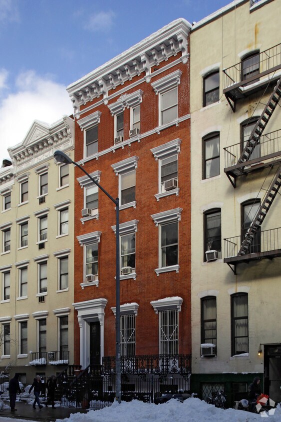 Primary Photo - 93 St Marks Pl