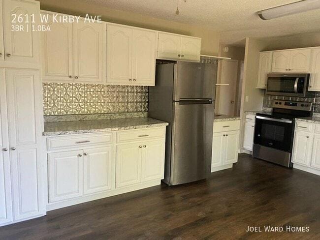 Building Photo - 2611 W Kirby Ave