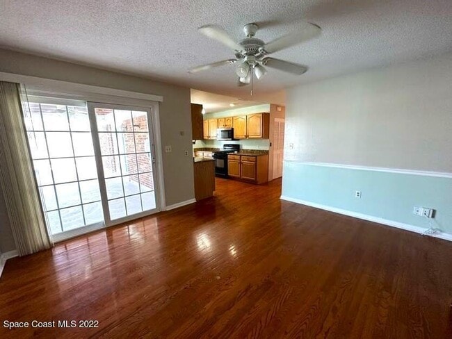 Building Photo - 1660 Neptune Dr