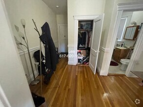 Building Photo - 5 Walbridge St