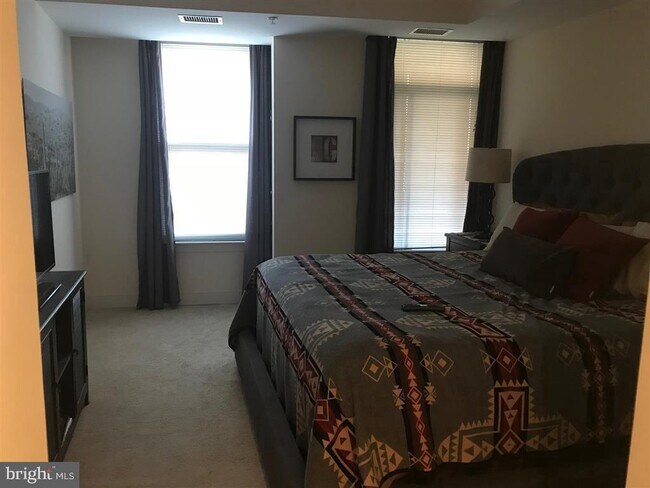 Foto del edificio - 2425 L St NW