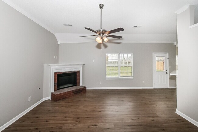 Building Photo - 2785 Pinnacle Dr