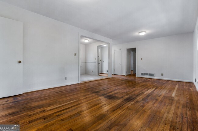 Building Photo - 58 Spruell Springs Rd