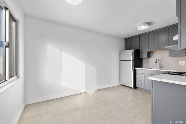 Building Photo - 3100 Taraval St