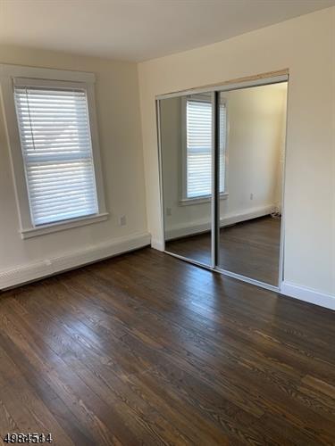 Foto del edificio - 242 E Blackwell St