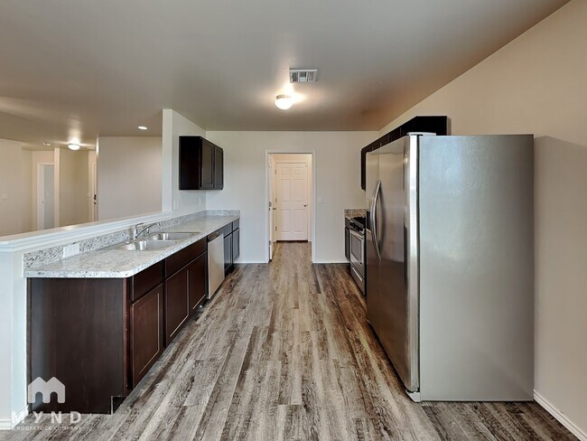 Foto del edificio - 12101 Jude Way