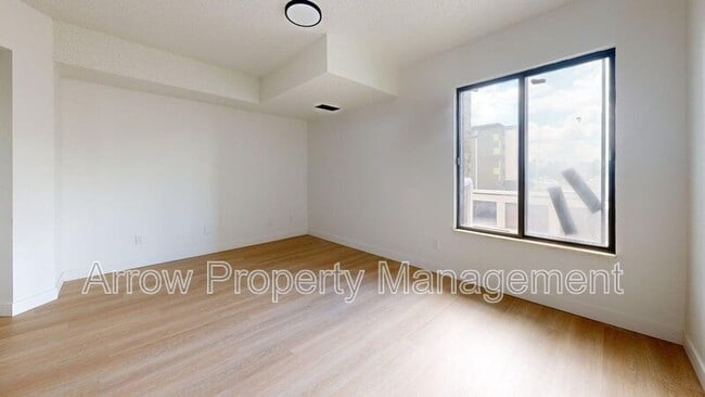 Foto del edificio - 205 E Arbor Ave