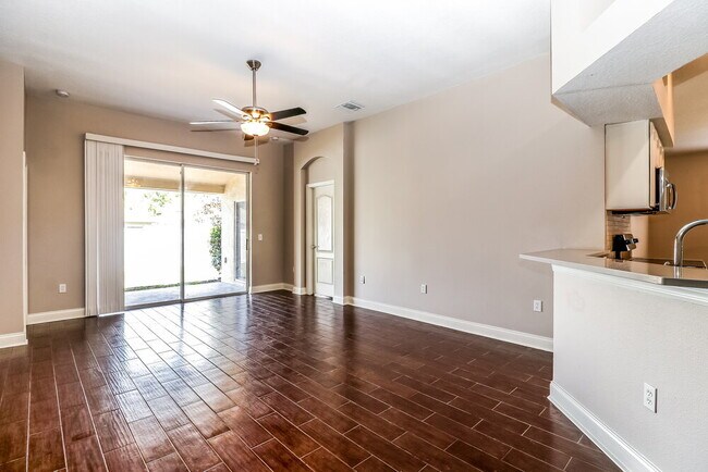 Building Photo - 10124 Coldwater Loop