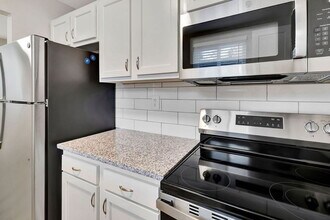 Building Photo - 4302 Batavia Meadows Dr