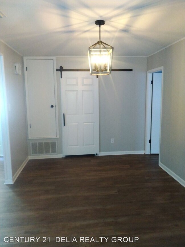 Foto del edificio - 3 br, 2 bath House - 2002 Glenhaven St.