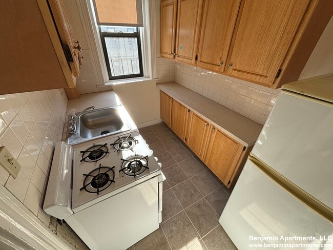 Building Photo - 1165 Commonwealth Ave