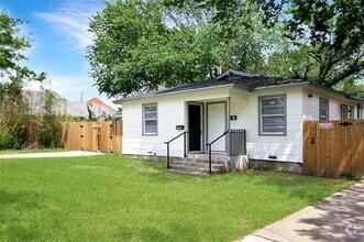 Building Photo - 3109 Hunter St