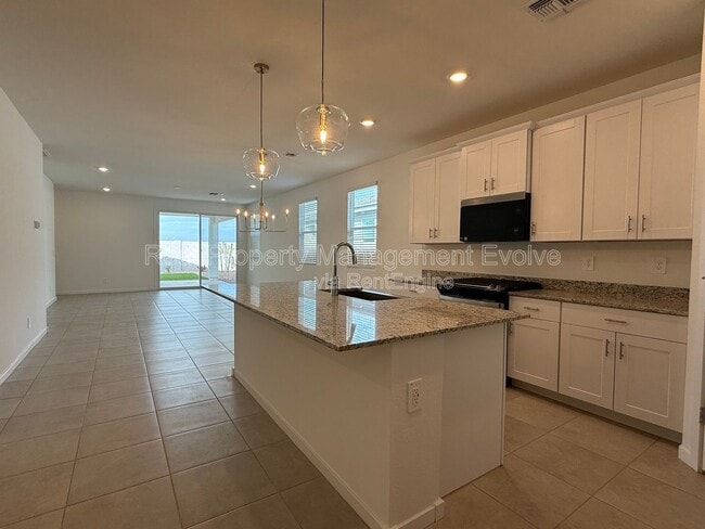 Building Photo - 2484 Fortana Dr