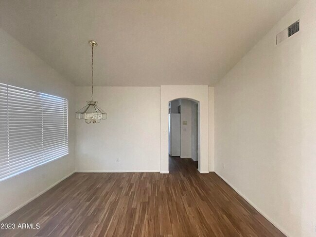 Building Photo - 3827 W Runion Dr