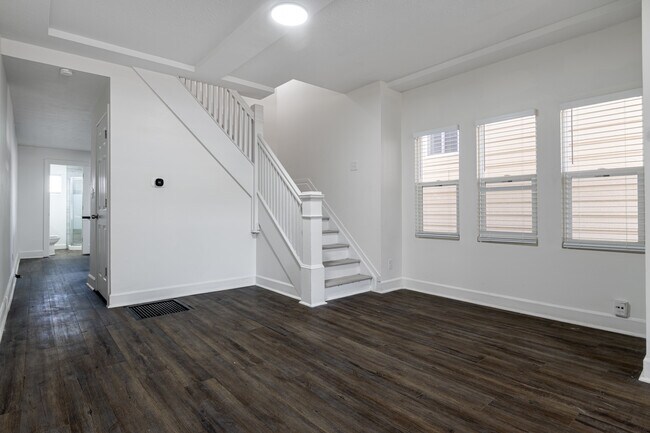 Foto del edificio - 410 E Beecher St