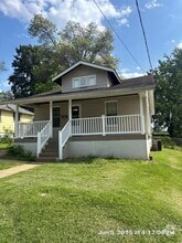 Building Photo - 8824 David Ave