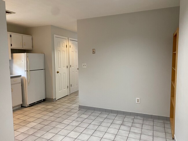 Building Photo - 15 Wave Ave