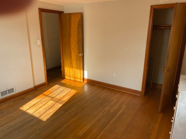 Building Photo - 5502 Sargent Rd