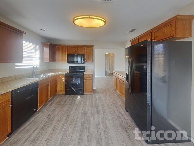 Building Photo - 932 Crowder Dr