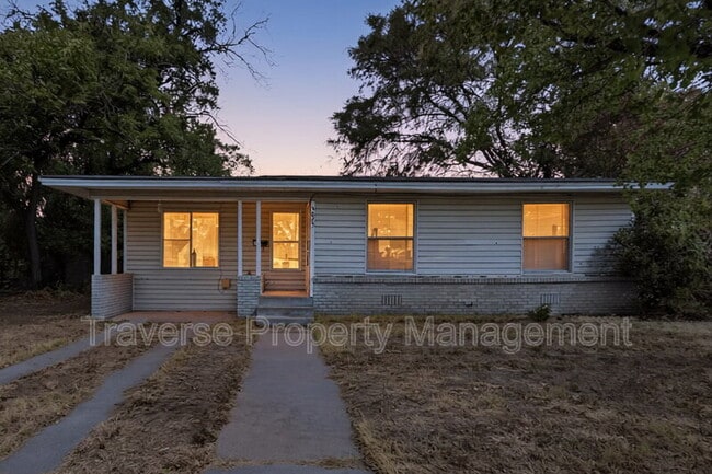 Foto del edificio - 5025 Catalpa St