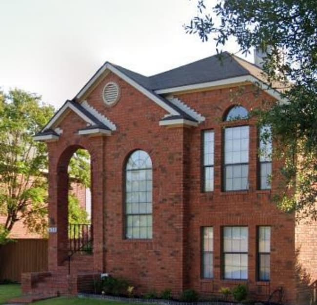 Building Photo - 420 Kyle Dr