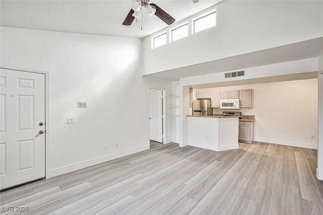 Building Photo - 5166 S Jones Blvd