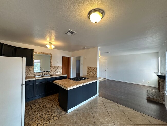 Building Photo - CASA MESA CONDO