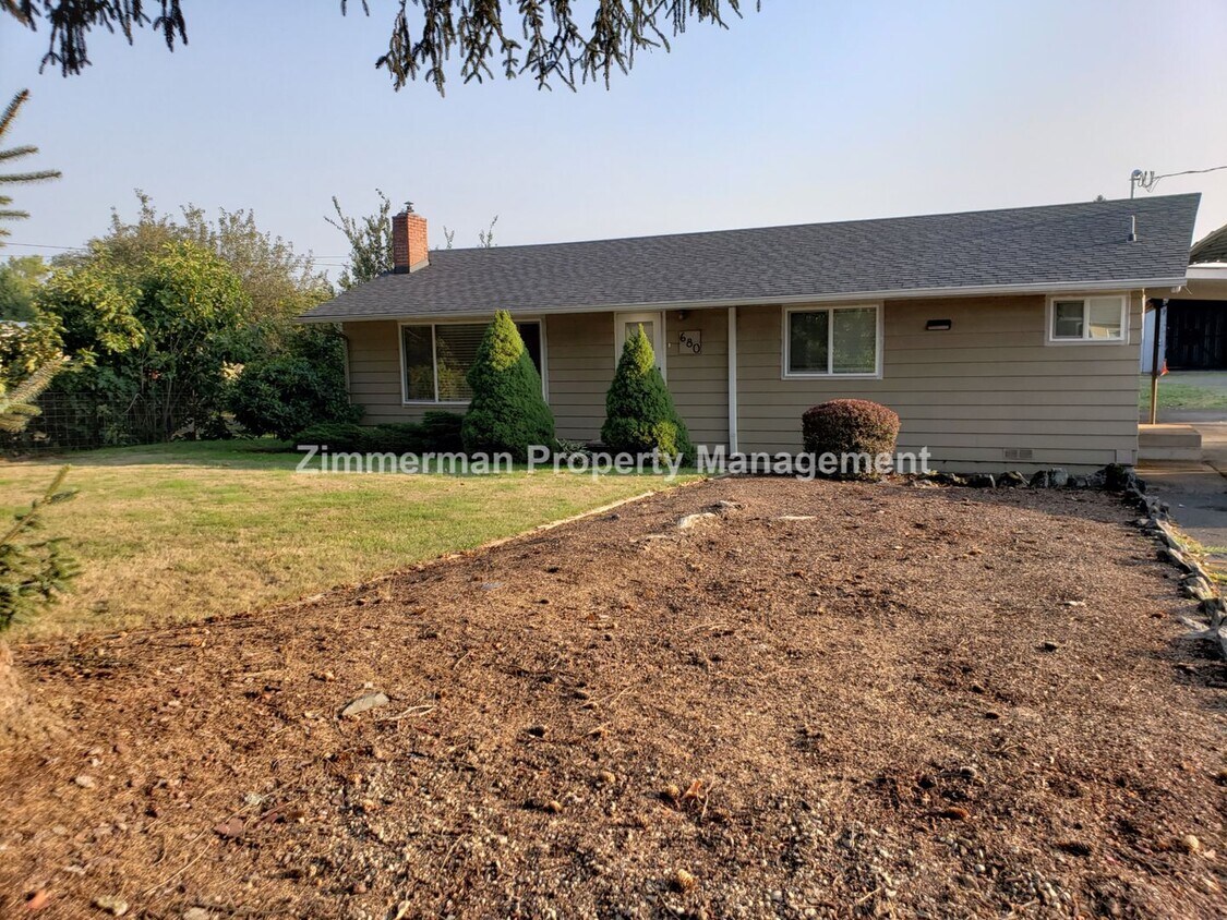 Primary Photo - 3BD/1.5 River Road House With RV Parking!