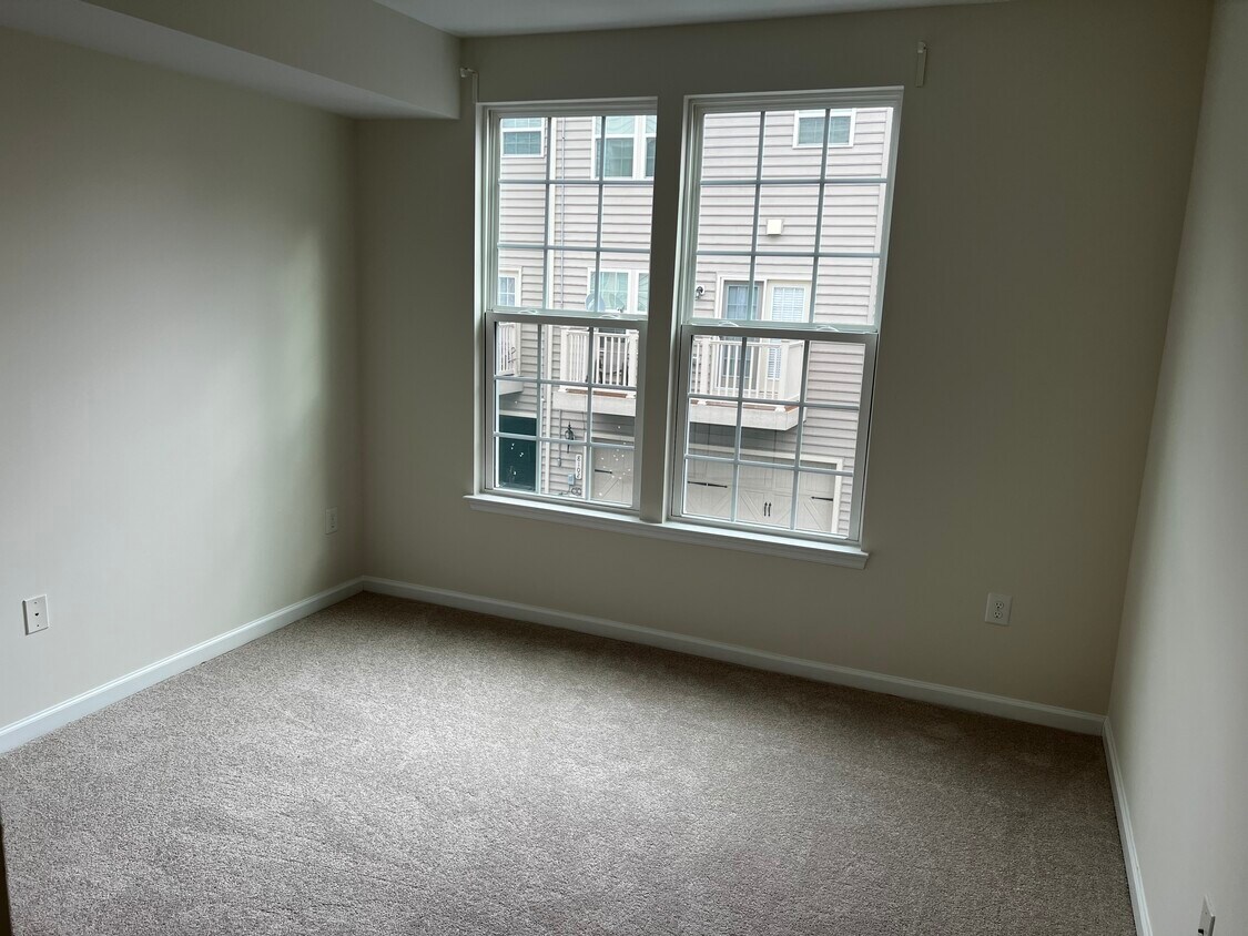 Private room - 8101 Greenbelt Station Pky
