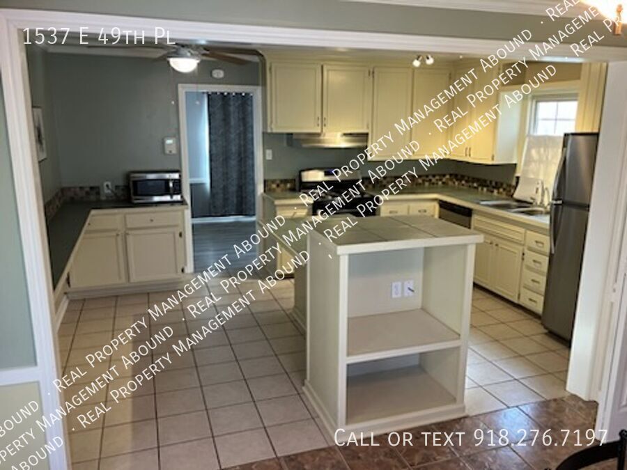 Foto del edificio - 1537 E 49th Pl