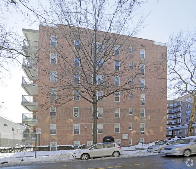14210 Roosevelt Ave, Flushing, NY 11354 Apartments Flushing, NY