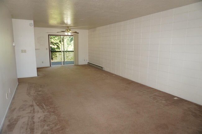Foto del edificio - 13050 NW Cornell Rd