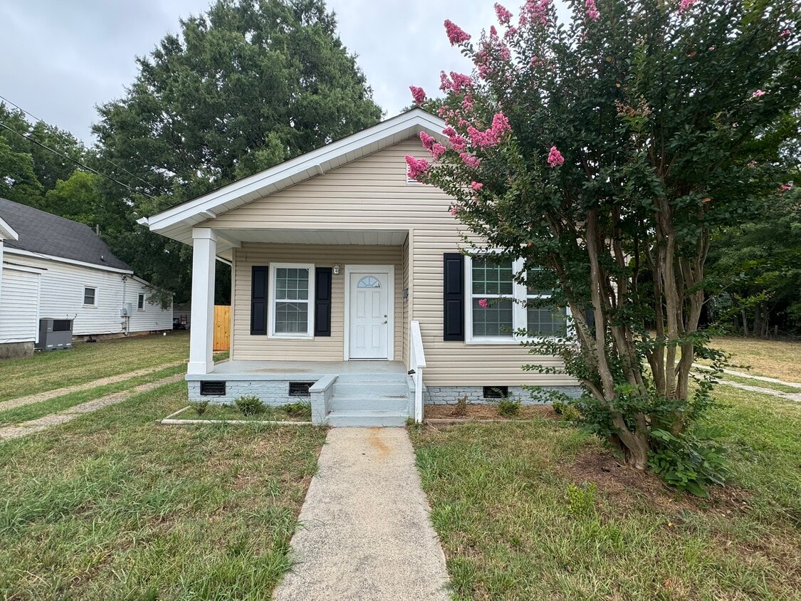 Primary Photo - 210 E 5th Ave