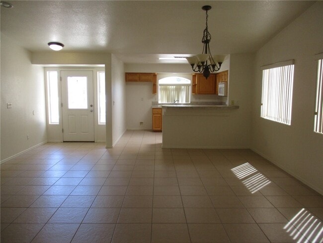 Foto del edificio - 5543 Clubhouse Ct