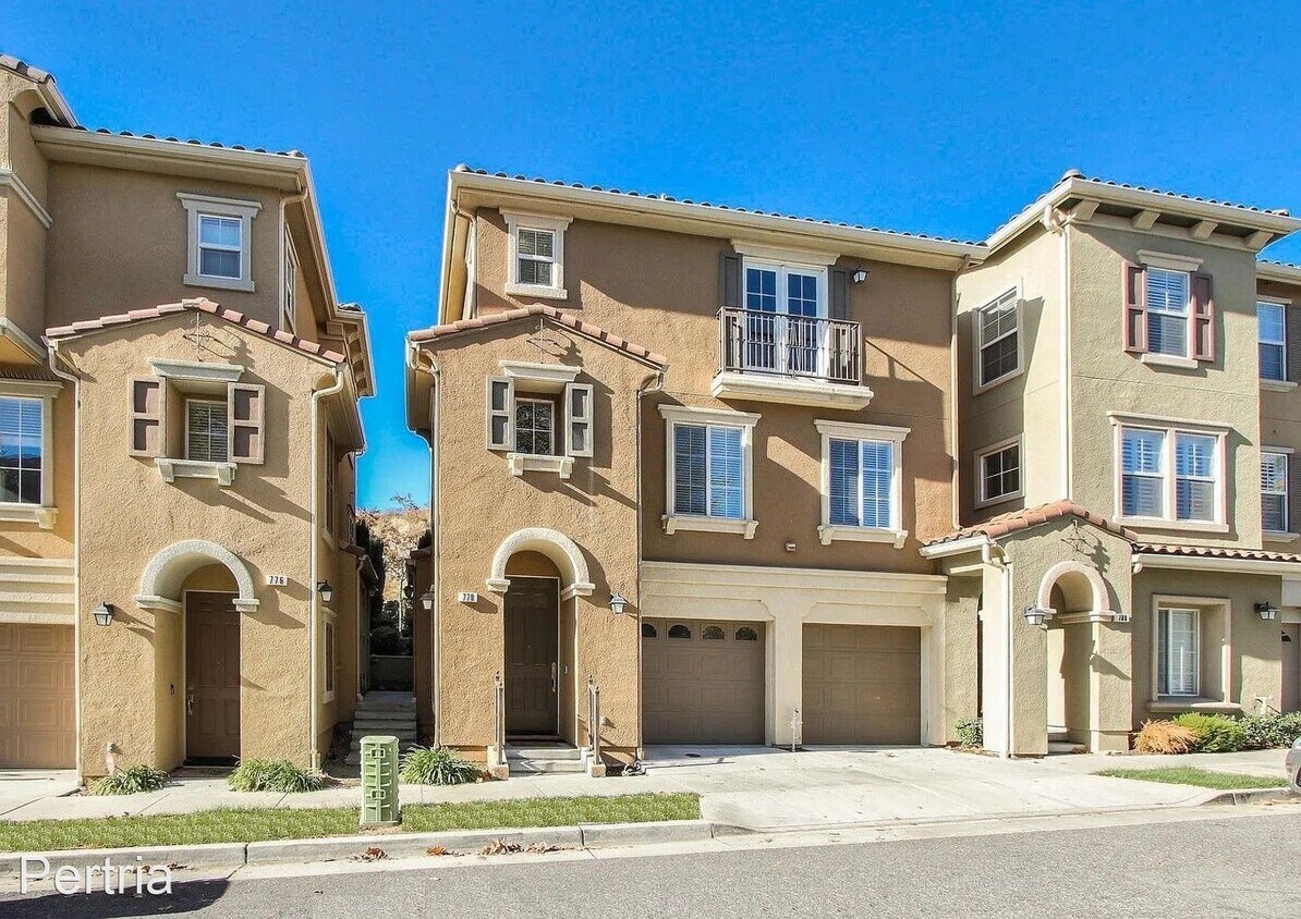 Primary Photo - 3 br, 2.5 bath House - 778 Batista Drive