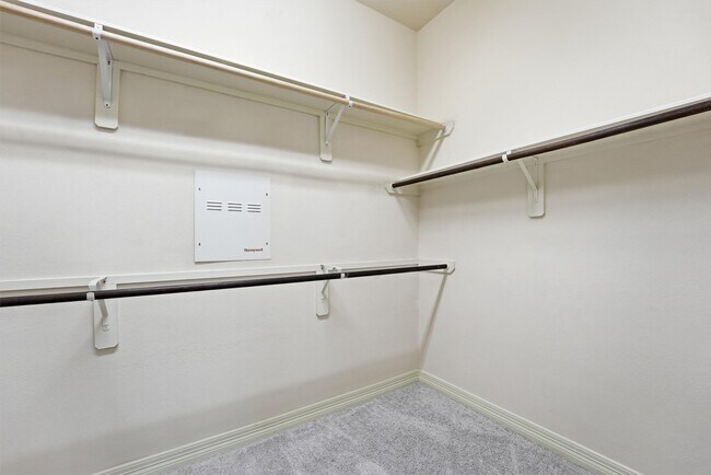 Foto del edificio - 21654 Horseshoe Dr