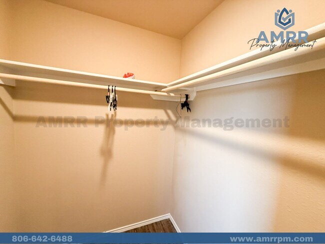 Foto del edificio - Charming 3-Bedroom Home – Space, Style, an...