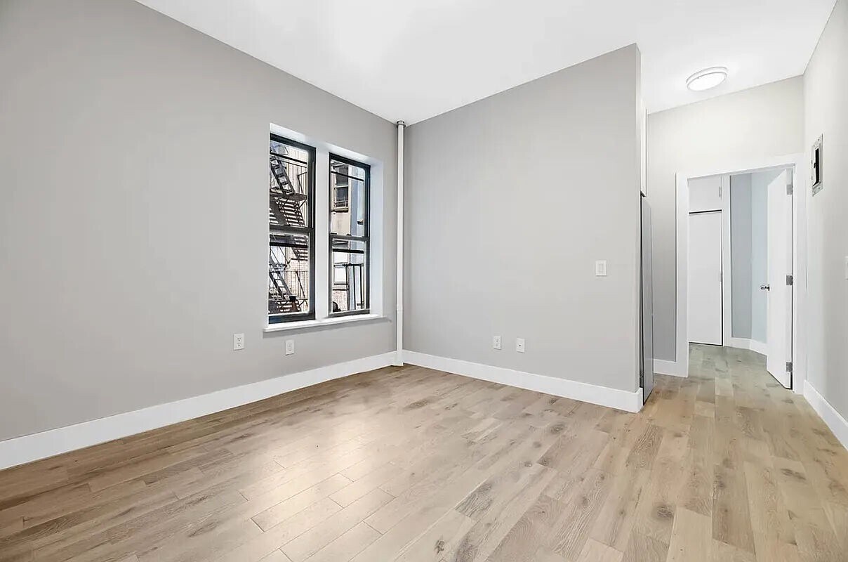 Primary Photo - 100 West 139th Street