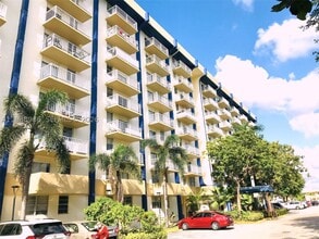 Building Photo - 801 NW 47th Ave