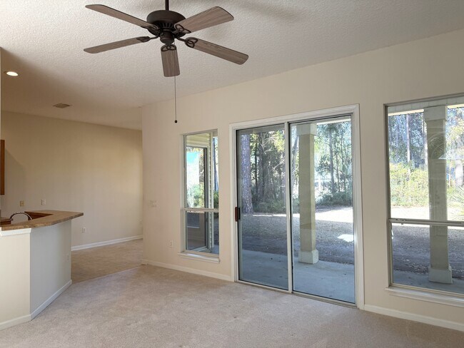 Building Photo - 96028 Long Is Pl