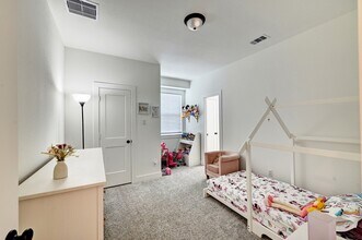 Building Photo - 1523 Cathedral Bend Drive