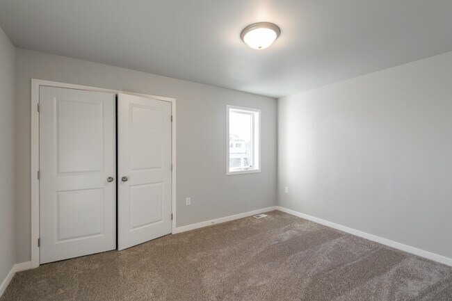 Building Photo - 3725 33rd St S