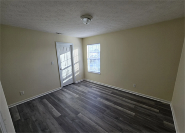 Building Photo - 8384 Bluestem Ln